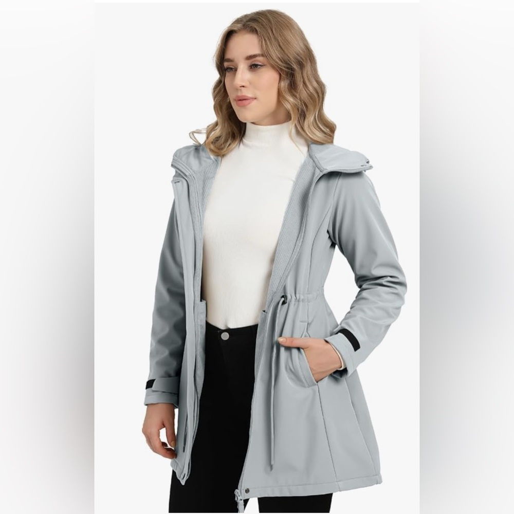 Bantrek brand waterproof windbreaker Light Gray Women's Hooded Jacket